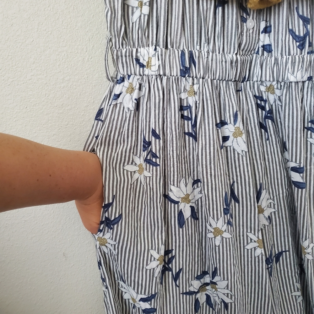 THML Floral Off-Shoulder Jumpsuit - Picture 4 of 5